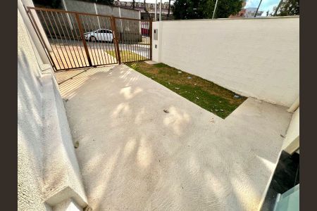 Casa à venda com 90m², 3 quartos e 2 vagas Casa à venda com 90m², 3 quartos e 2 vagasGaragem