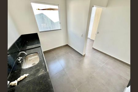Casa à venda com 90m², 3 quartos e 2 vagas Casa à venda com 90m², 3 quartos e 2 vagasCozinha