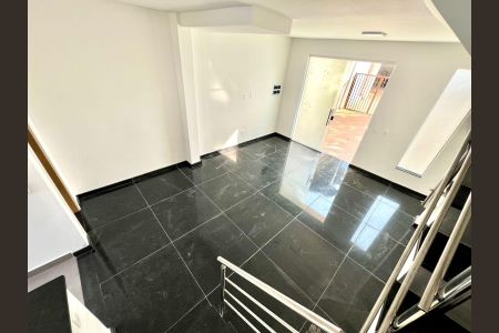 Sala de casa à venda com 3 quartos, 90m² em Santa Branca, Belo Horizonte