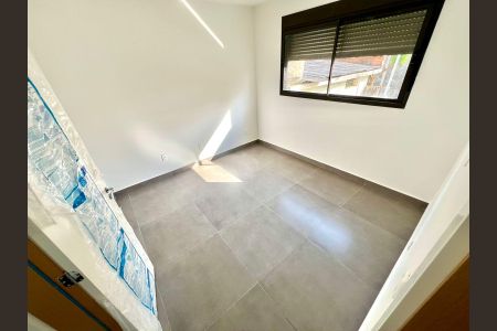 Casa à venda com 90m², 3 quartos e 2 vagas Casa à venda com 90m², 3 quartos e 2 vagas Suíte