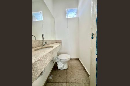 Casa à venda com 90m², 3 quartos e 2 vagas Casa à venda com 90m², 3 quartos e 2 vagasLavabo