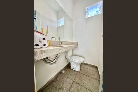 Casa à venda com 90m², 3 quartos e 2 vagas Casa à venda com 90m², 3 quartos e 2 vagasLavabo