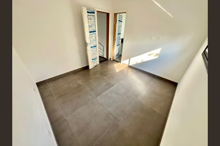 Casa à venda com 90m², 3 quartos e 2 vagas Casa à venda com 90m², 3 quartos e 2 vagasSuíte