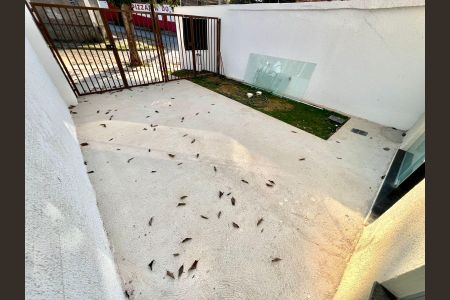 Casa à venda com 90m², 3 quartos e 2 vagas Casa à venda com 90m², 3 quartos e 2 vagasGaragem
