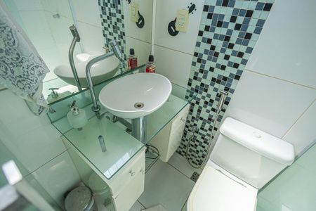Apartamento à venda com 83m², 3 quartos e 1 vaga Apartamento à venda com 83m², 3 quartos e 1 vagaBanheiro Suíte