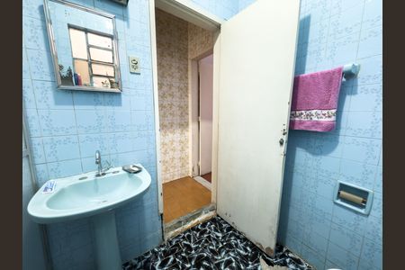 Casa à venda com 260m², 2 quartos e 1 vagaBanheiro