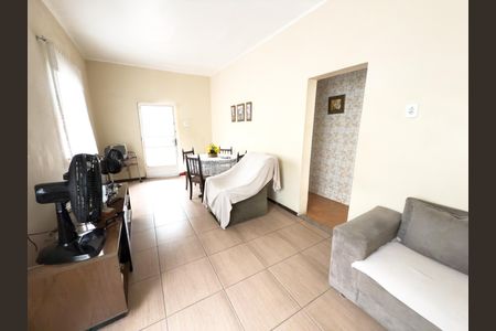 Casa à venda com 260m², 2 quartos e 1 vagaSala