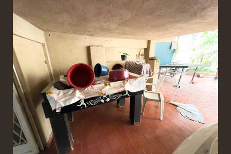 Casa à venda com 260m², 2 quartos e 1 vagaÁrea de Serviço