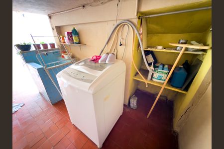 Casa à venda com 260m², 2 quartos e 1 vagaÁrea de Serviço