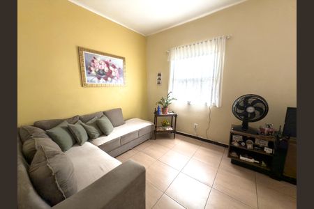 Casa à venda com 260m², 2 quartos e 1 vagaSala