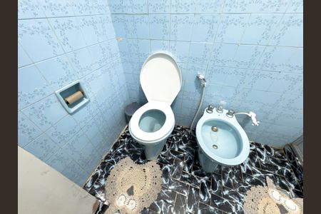 Casa à venda com 260m², 2 quartos e 1 vagaBanheiro