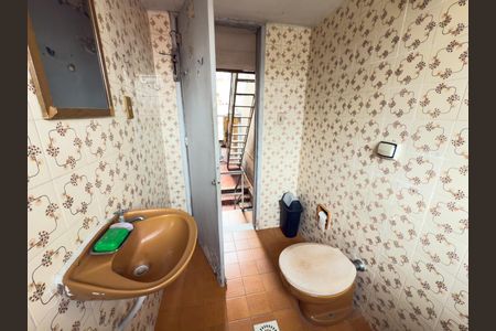 Casa à venda com 260m², 2 quartos e 1 vagaBanheiro do Quintal