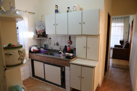 Casa à venda com 420m², 4 quartos e 7 vagasCozinha