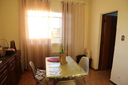 Casa à venda com 420m², 4 quartos e 7 vagasSala de Jantar