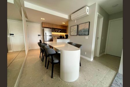 Sala de apartamento à venda com 2 quartos, 64m² em Vila Cordeiro, São Paulo