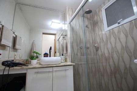 Apartamento à venda com 68m², 2 quartos e 1 vagaBanheiro Social
