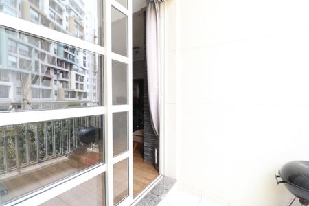 Apartamento à venda com 78m², 2 quartos e 1 vagaVaranda