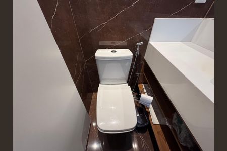 Casa à venda com 850m², 5 quartos e 6 vagasSalão de Jogos - Lavabo