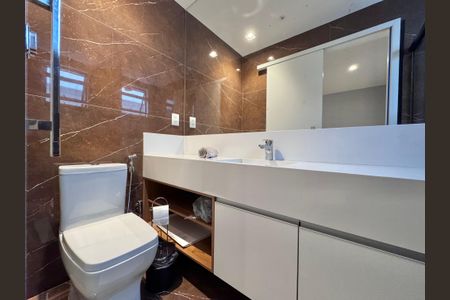 Casa à venda com 850m², 5 quartos e 6 vagasSalão de Jogos - Lavabo