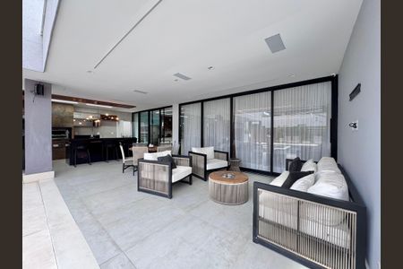 Casa à venda com 850m², 5 quartos e 6 vagasÁrea externa