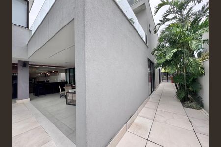 Casa à venda com 850m², 5 quartos e 6 vagasÁrea externa