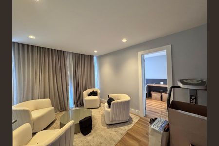 Casa à venda com 850m², 5 quartos e 6 vagasSala