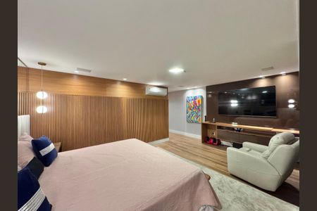 Casa à venda com 850m², 5 quartos e 6 vagasSuíte 1