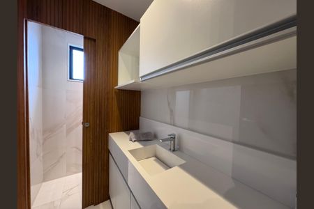 Casa à venda com 850m², 5 quartos e 6 vagasLavabo