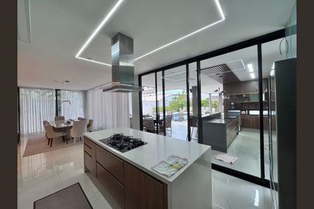 Casa à venda com 850m², 5 quartos e 6 vagasCozinha