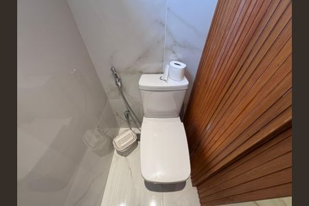 Casa à venda com 850m², 5 quartos e 6 vagasLavabo