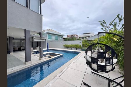 Casa à venda com 850m², 5 quartos e 6 vagasÁrea externa