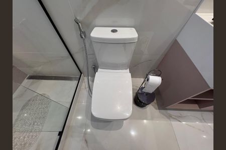 Casa à venda com 850m², 5 quartos e 6 vagasSuíte 3 - Banheiro