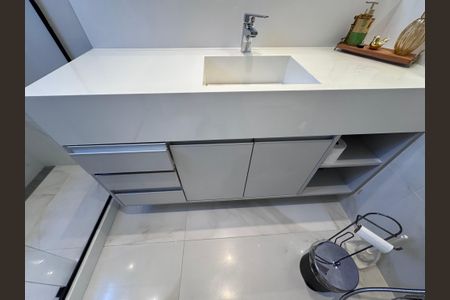 Casa à venda com 850m², 5 quartos e 6 vagasSuíte 2 - Banheiro