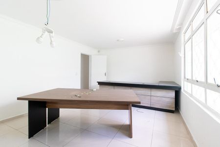 Casa para alugar com 300m², 8 quartos e 4 vagas Casa para alugar com 300m², 8 quartos e 4 vagasQuarto 5