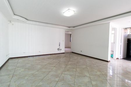 Casa para alugar com 300m², 8 quartos e 4 vagas Casa para alugar com 300m², 8 quartos e 4 vagasSala