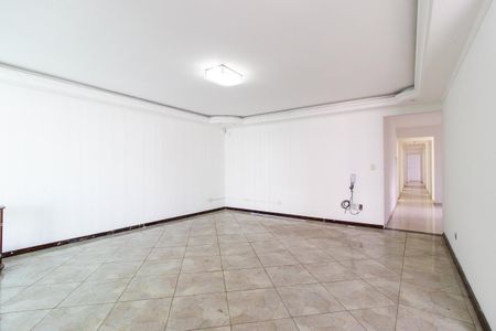 Casa para alugar com 300m², 8 quartos e 4 vagas Casa para alugar com 300m², 8 quartos e 4 vagasSala