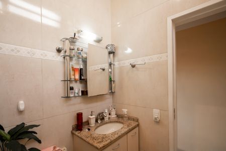 Casa à venda com 110m², 2 quartos e 1 vagaBanheiro Social