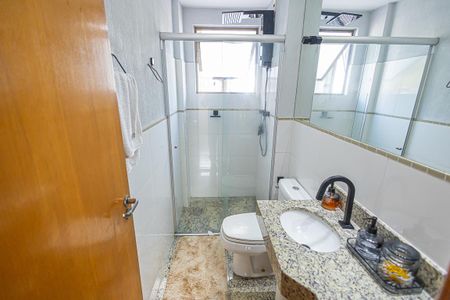 Apartamento à venda com 104m², 4 quartos e 2 vagas Apartamento à venda com 104m², 4 quartos e 2 vagasBanheiro
