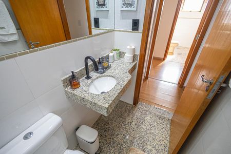 Apartamento à venda com 104m², 4 quartos e 2 vagas Apartamento à venda com 104m², 4 quartos e 2 vagasBanheiro