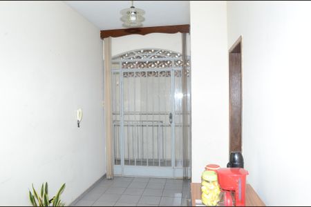 Casa à venda com 230m², 3 quartos e 2 vagasSala 2