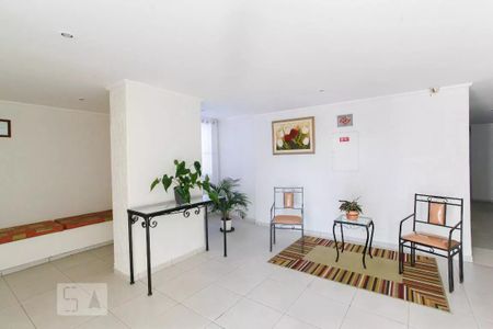 Apartamento à venda com 70m², 3 quartos e 1 vaga Apartamento à venda com 70m², 3 quartos e 1 vagaHall social