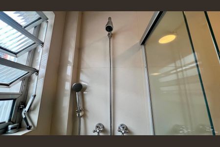 Casa à venda com 133m², 3 quartos e 2 vagasBanheiro Social