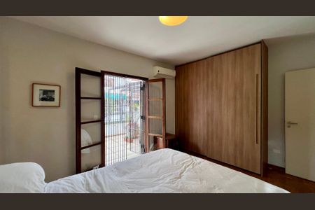 Casa à venda com 133m², 3 quartos e 2 vagasSuite