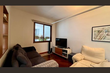 Casa à venda com 133m², 3 quartos e 2 vagasSala