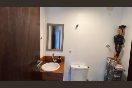 Casa à venda com 133m², 3 quartos e 2 vagasBanheiro de Serviço