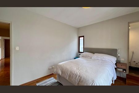 Casa à venda com 133m², 3 quartos e 2 vagasSuite