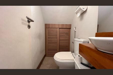 Lavabo de casa à venda com 3 quartos, 133m² em Sumarezinho, São Paulo