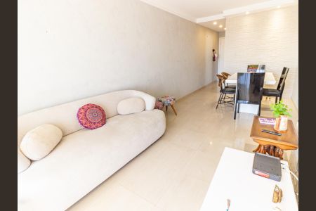 Apartamento à venda com 70m², 2 quartos e 2 vagasSala