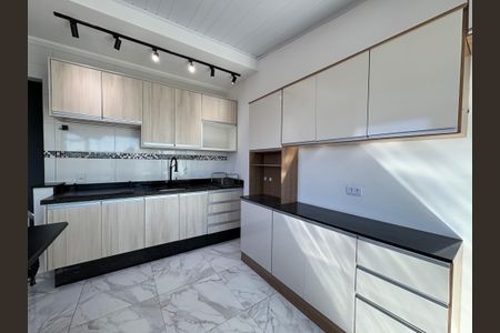 Apartamento à venda com 100m², 2 quartos e 2 vagasCozinha