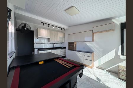 Apartamento à venda com 100m², 2 quartos e 2 vagasCozinha